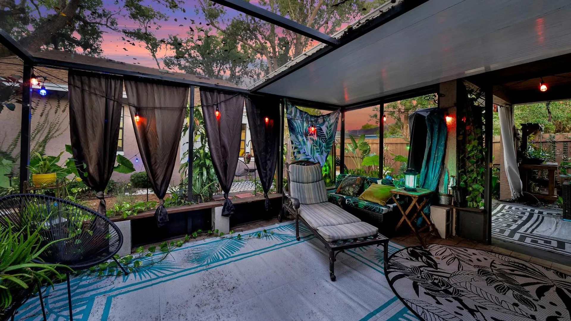 Zen Jungle House By Busch Gardens Sleeps 12 With Outdoor Games & Detached Play Space! Tampa Holiday home